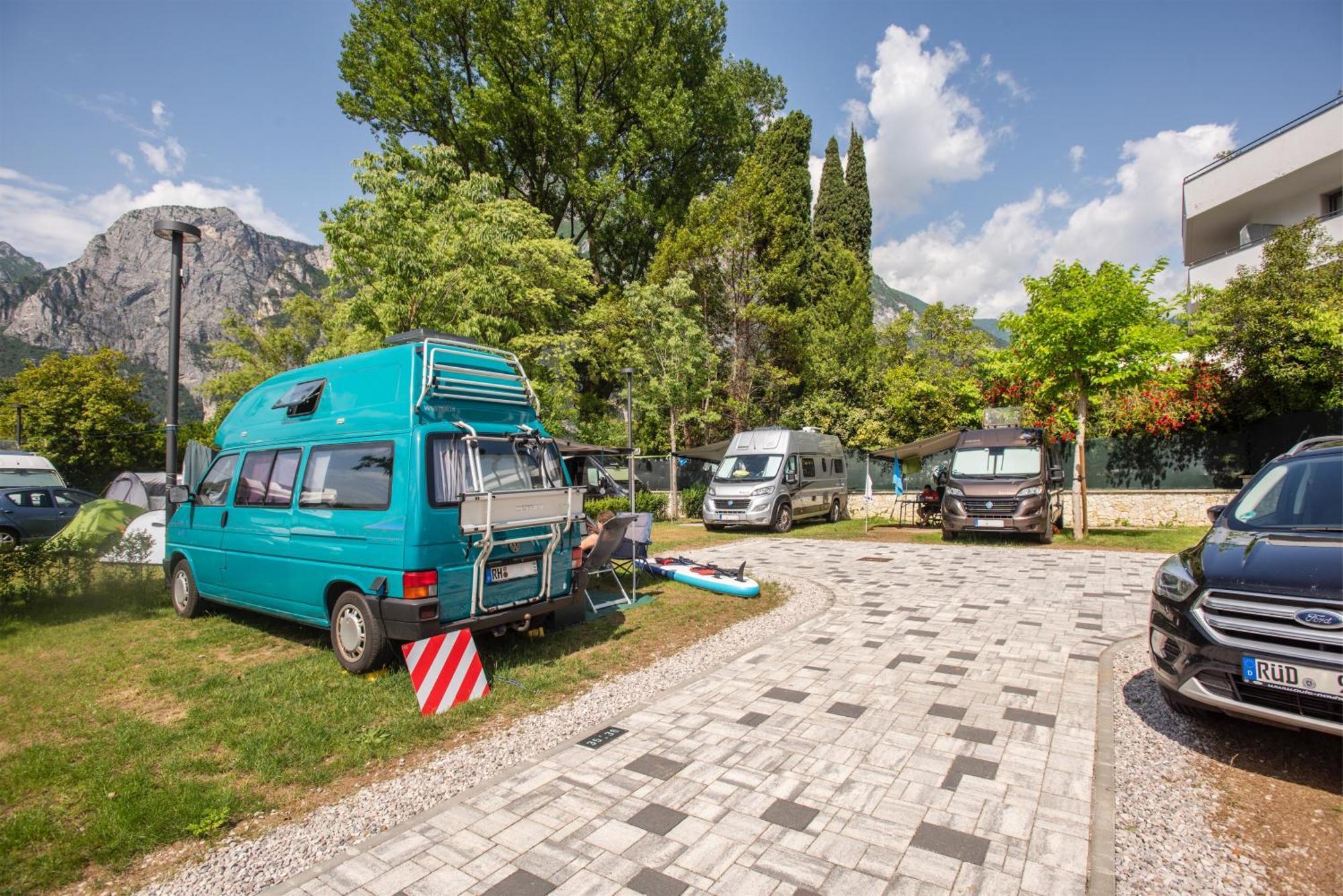 Al Lago Camping & Rooms Рива-дель-Гарда Экстерьер фото